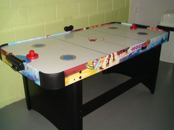 Air  hockey